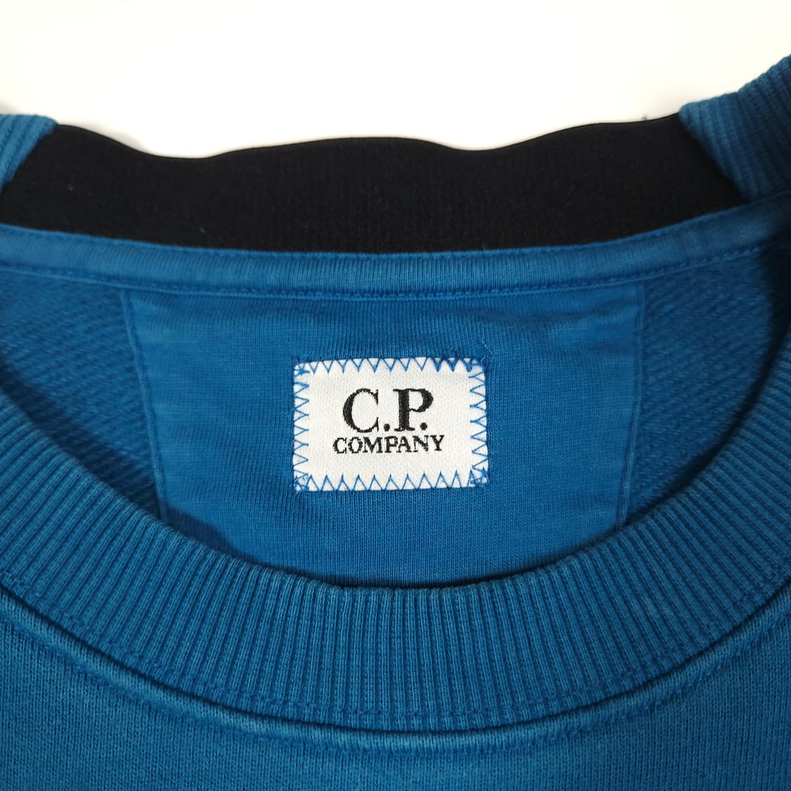 씨피컴퍼니 렌즈 맨투맨  상품이미지4