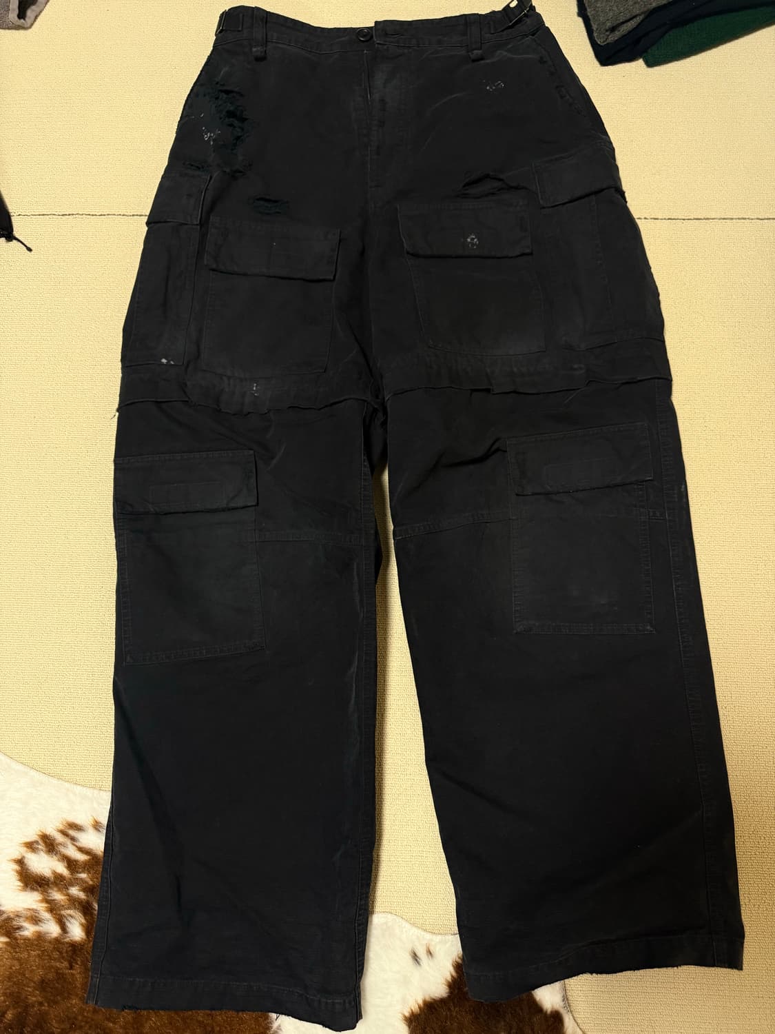 발렌시아가 디스트로이드 립스탑 카고 상품이미지1