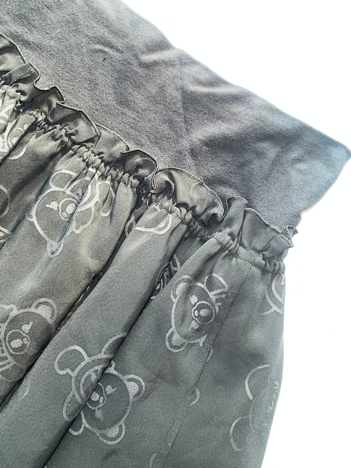 히스테릭 글래머 퍽베어 무늬 시스루 플레어 라인 프릴 미니 스커트 상품이미지2