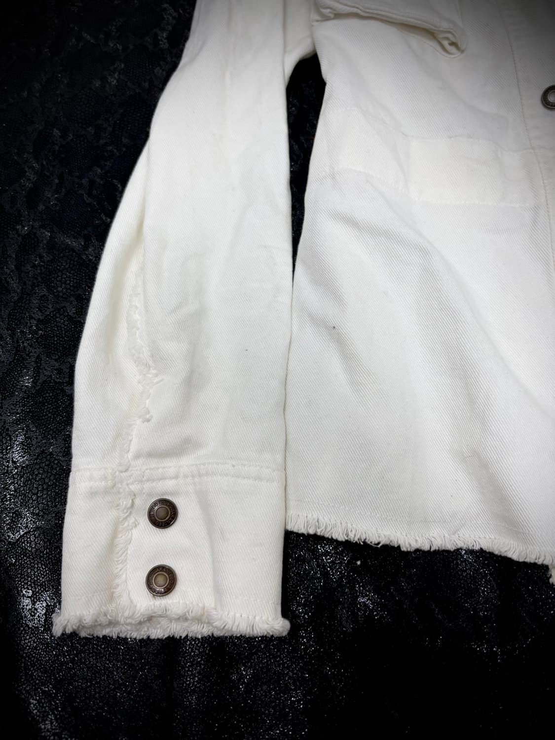 “Vintage” Grunge Cutting Detail White Ja 상품이미지6