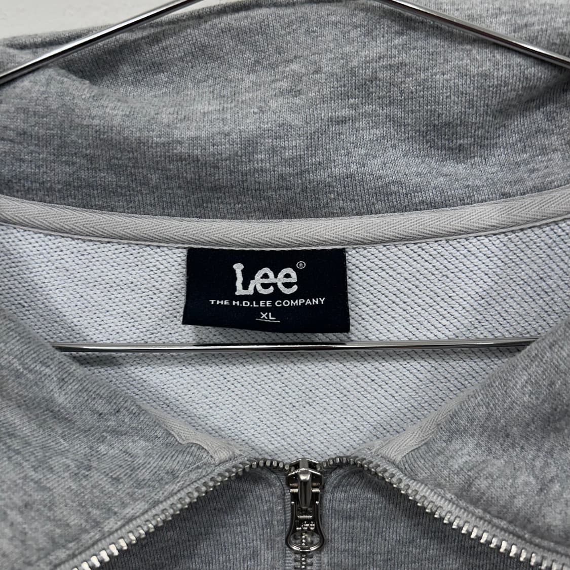 Lee 스몰 자수로고 하이넥 반집업 맨투맨 상품이미지3