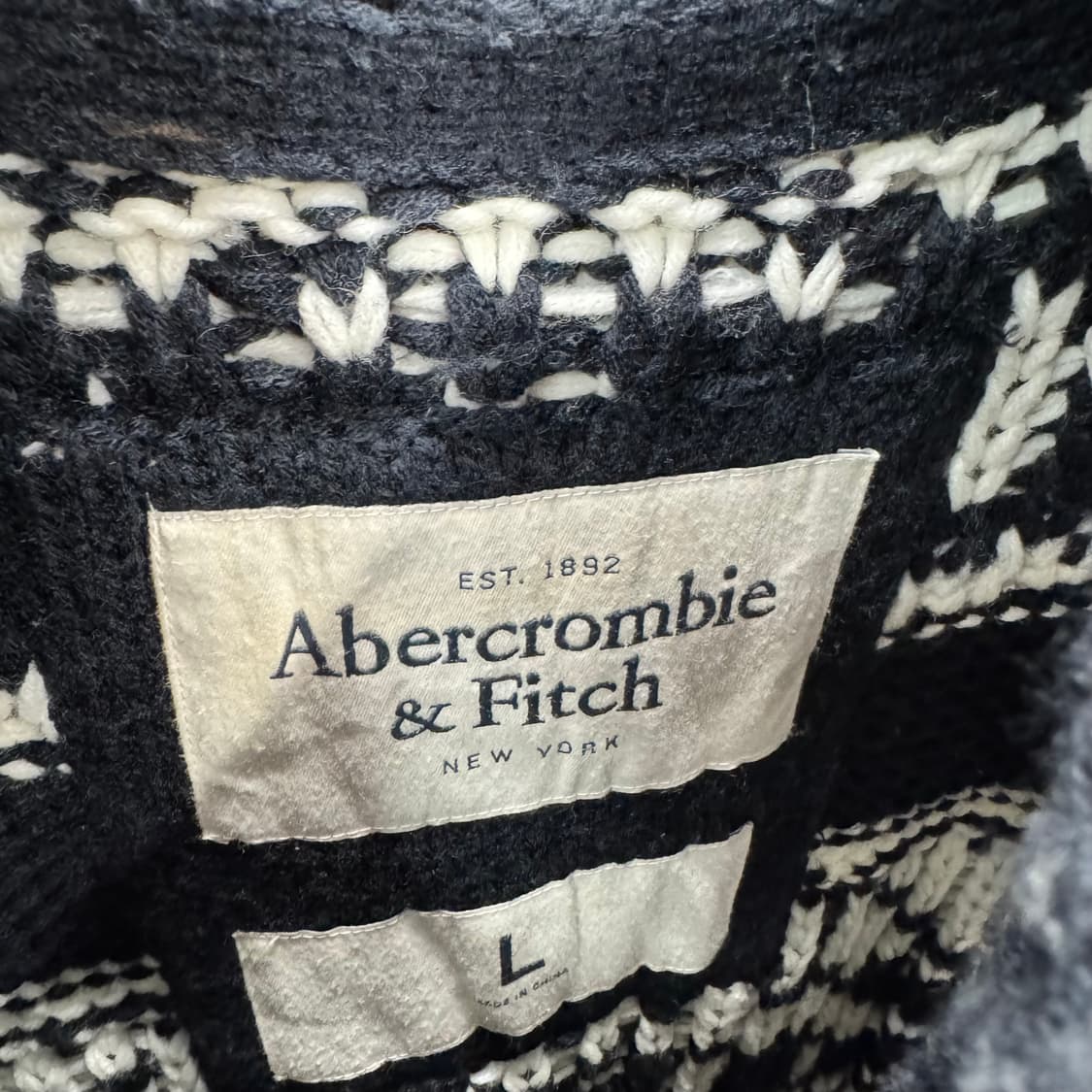 아베크톰비 후드 가디건 노르딕 패턴 투포켓 디테일 블랙 화이트 상품이미지5