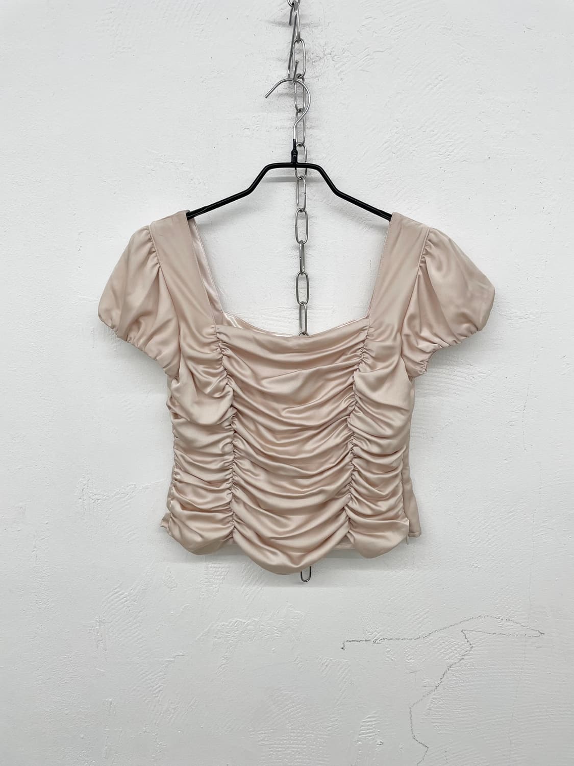 레스트로즈 새틴 셔링 탑 상품이미지2