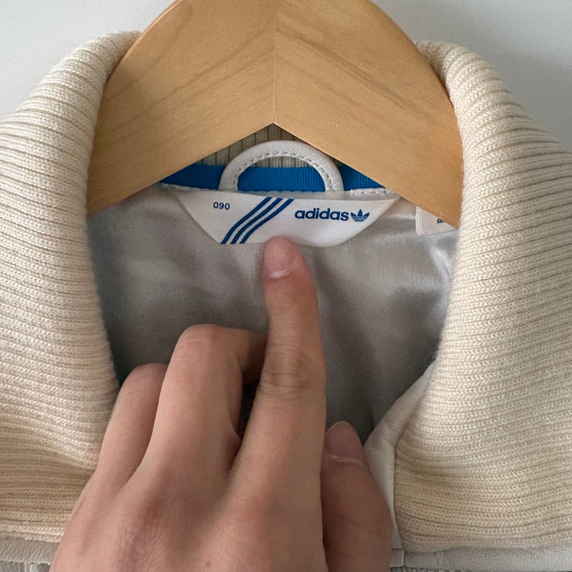 아디다스 화이트 레더 트랙탑 져지 상품이미지4