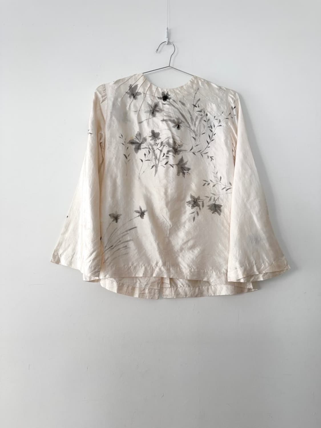 Oriental glossy blouse / cream 상품이미지1