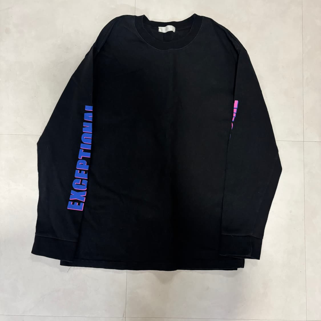 프린팅 블랙 롱슬리브 상품이미지1