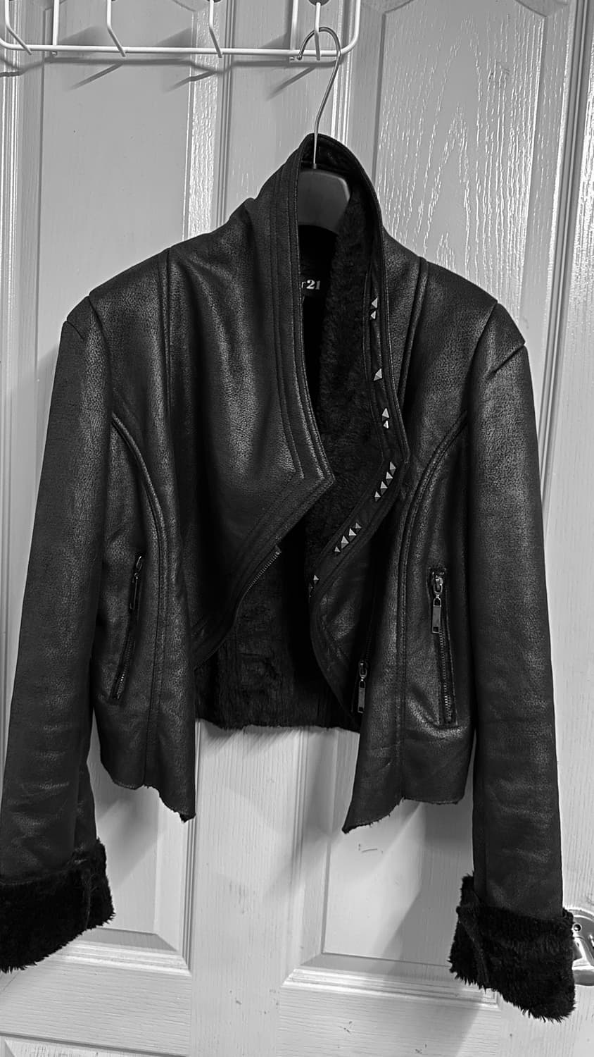 Forever 21 Cropped Shearling Jacket 상품이미지2