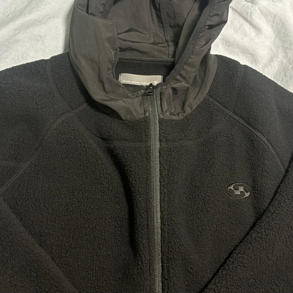 산산기어 플리스 재킷 블랙 25FW 상품이미지4