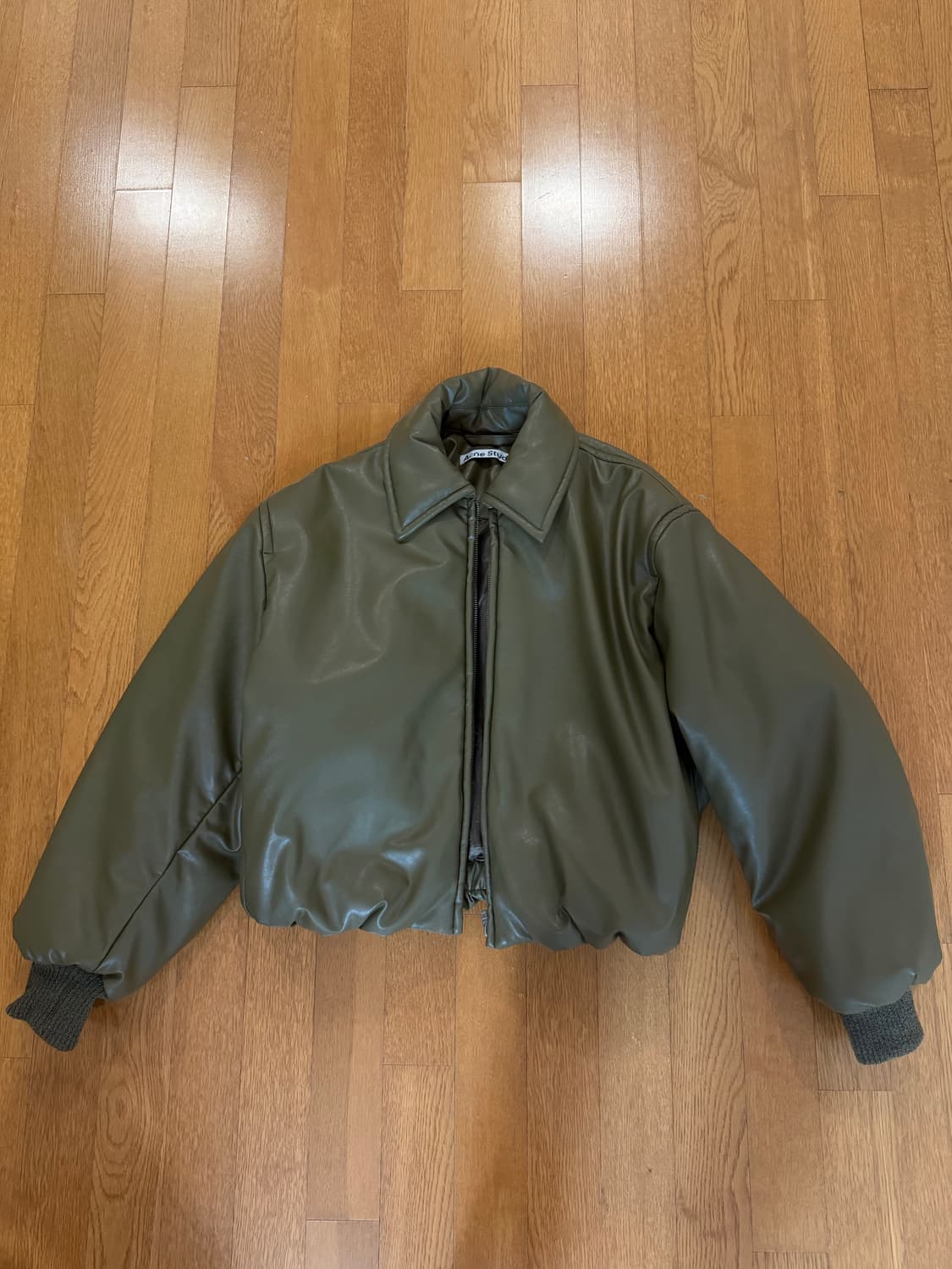 아크네 푸퍼 상품이미지1