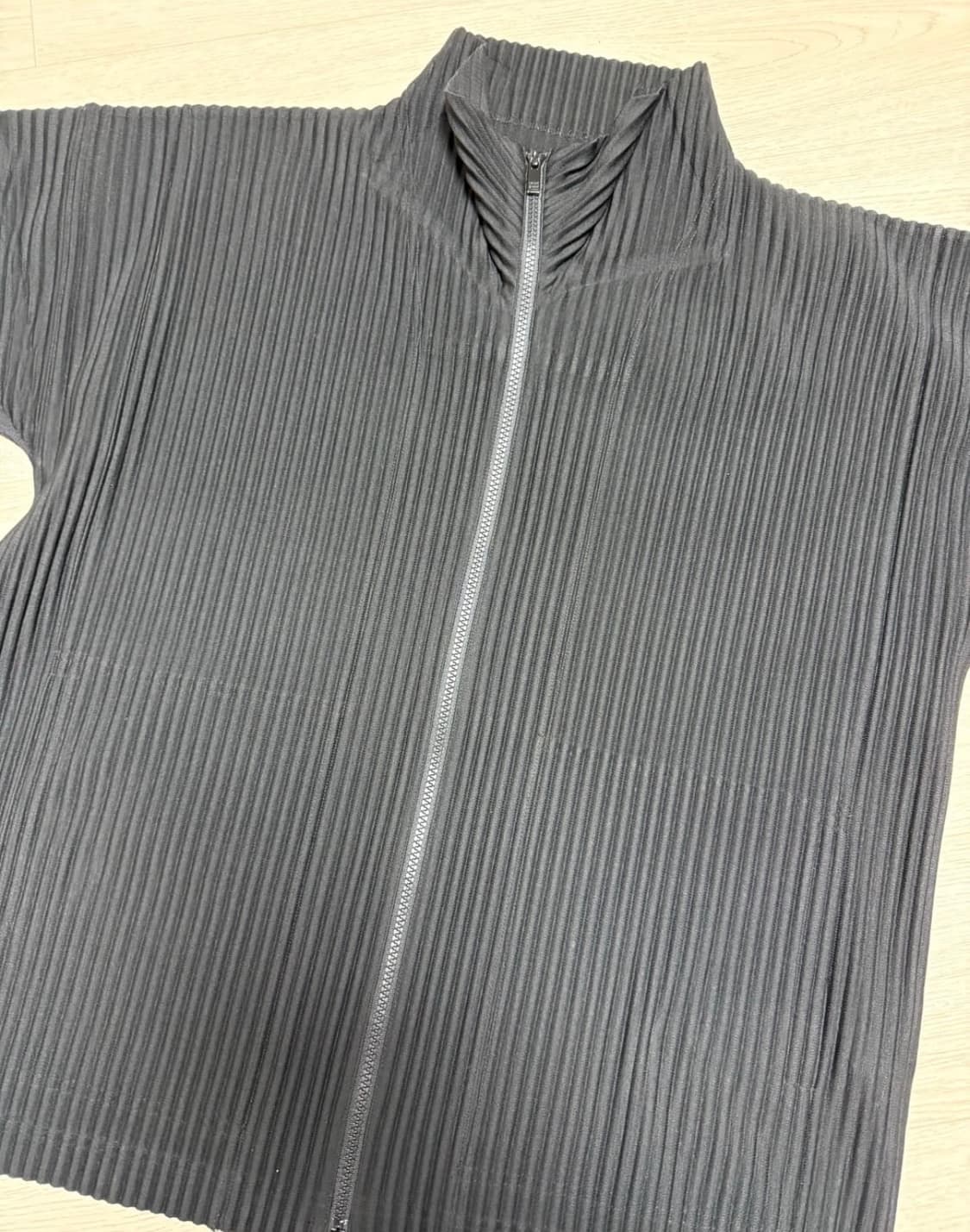 옴므 플리츠 하이넥 집업 상품이미지5