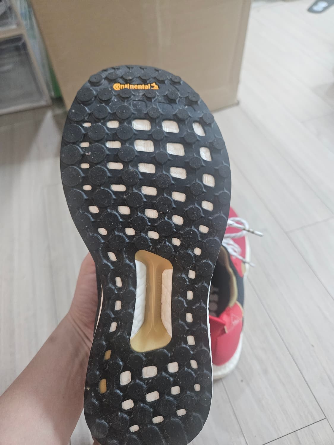 아디다스 휴먼 레이스 레드 스니커즈 255mm 상품이미지3