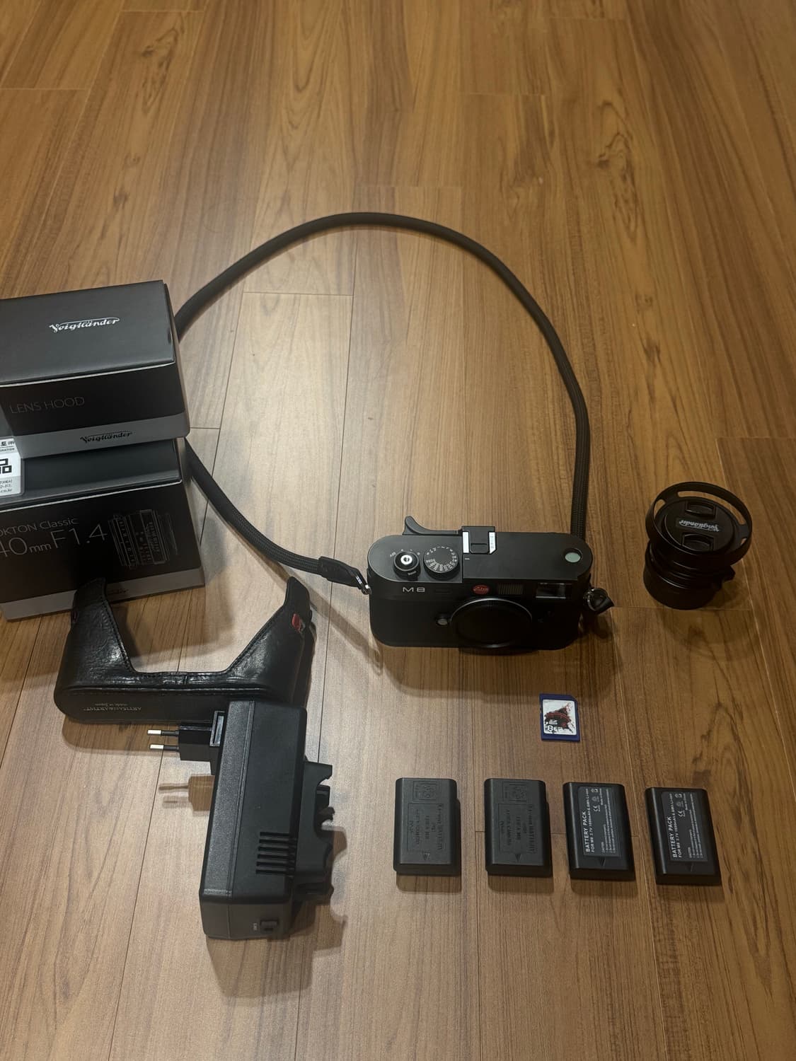 (라이카 M8 민트급 5000컷대) 블랙컬러 판매합니다. 상품이미지1