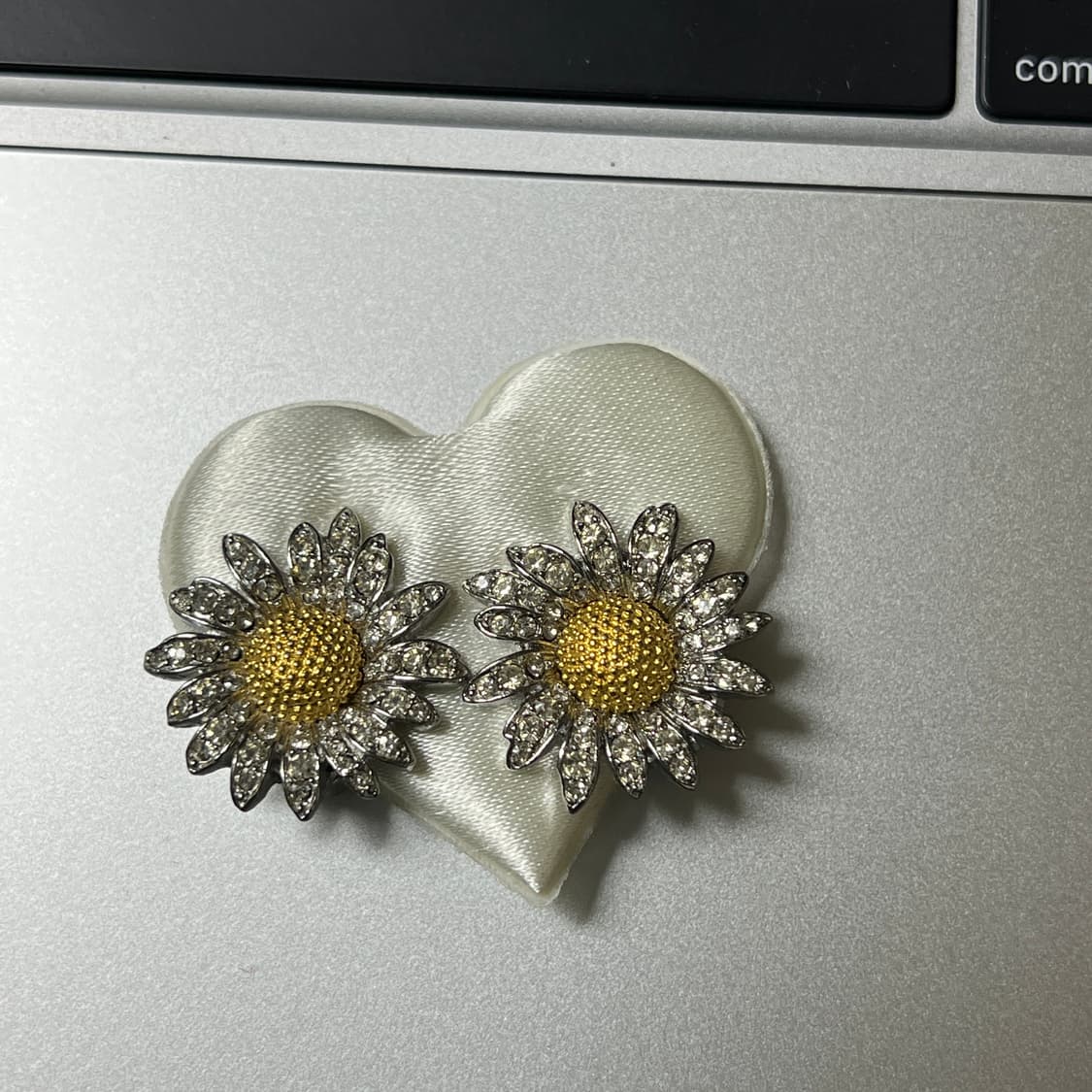 빈티지 플라워 클립온 귀걸이 상품이미지1