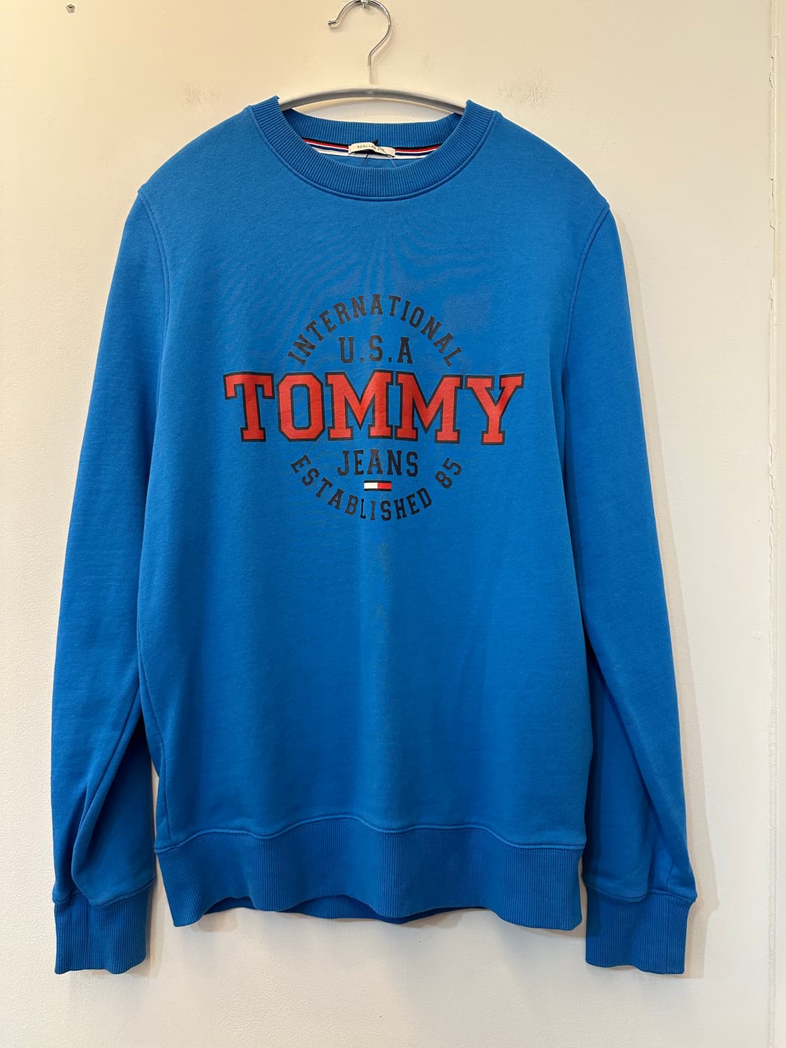 S) 타미 진스 프린팅 블루 맨투맨 상품이미지1