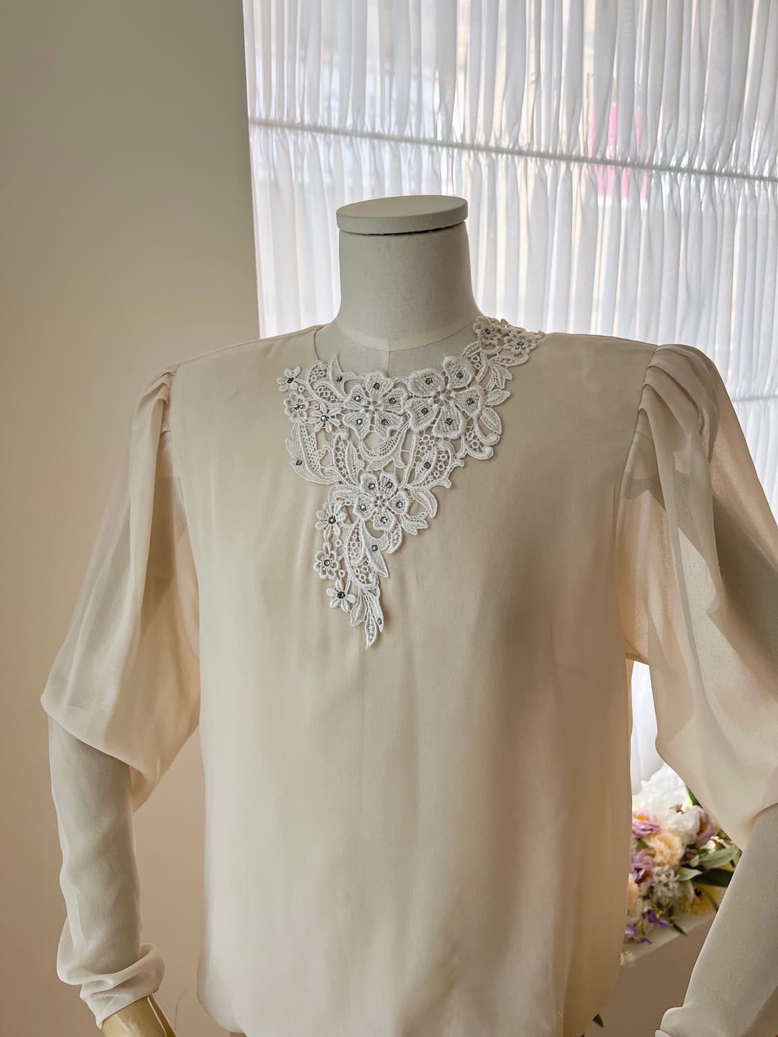 언발 레이스 넥 허리셔링 쉬폰 롱 원피스 상품이미지3