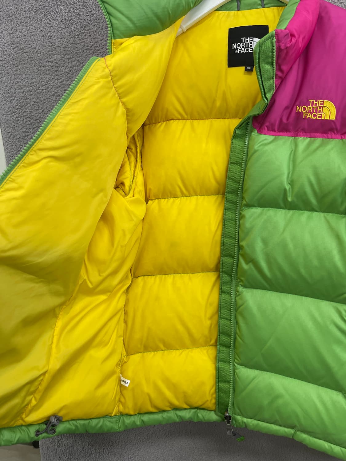 노스페이스 눕시 핑크/그린 90 size 상태 민트급 상품이미지3