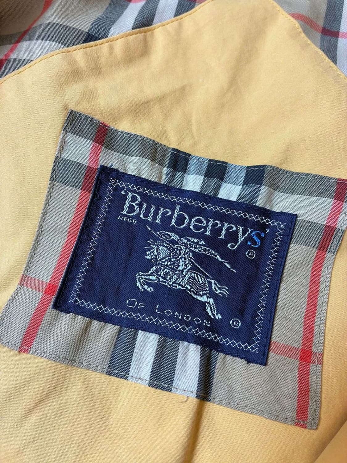 버버리 90's 유티릴티 후디 퍼티그 트렌치 코트 PN7536 상품이미지8