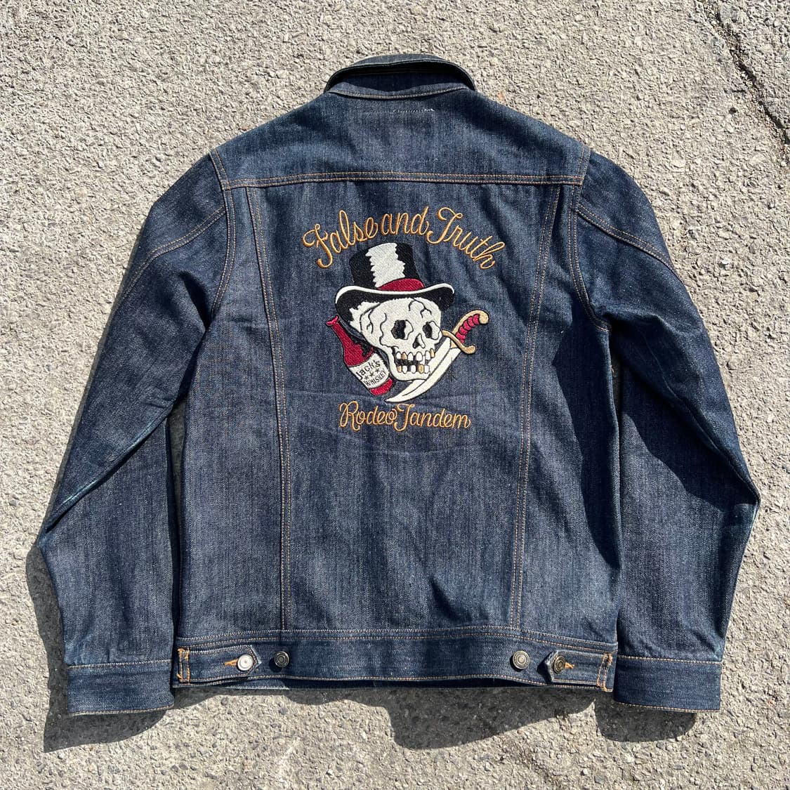 ETBX 자수 데님 트러커 자켓 상품이미지1