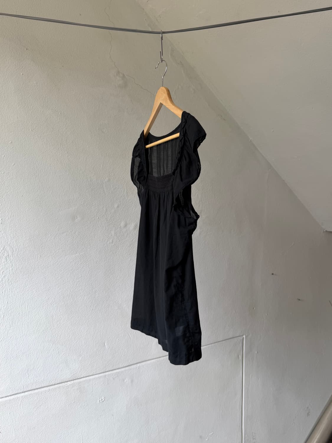 거즈코튼 프릴 시스루 스퀘어넥 블라우스 상품이미지4