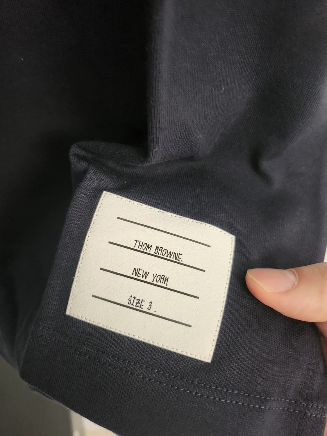 새상품) 톰브라운 삼선 반팔 3사이즈 상품이미지3