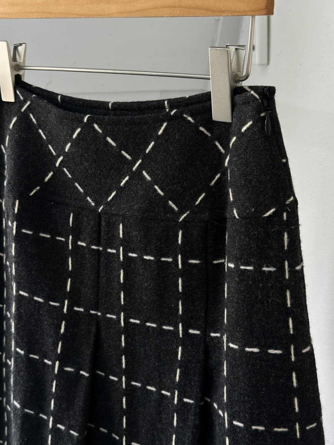 Felted wool stitch design skirt 상품이미지2