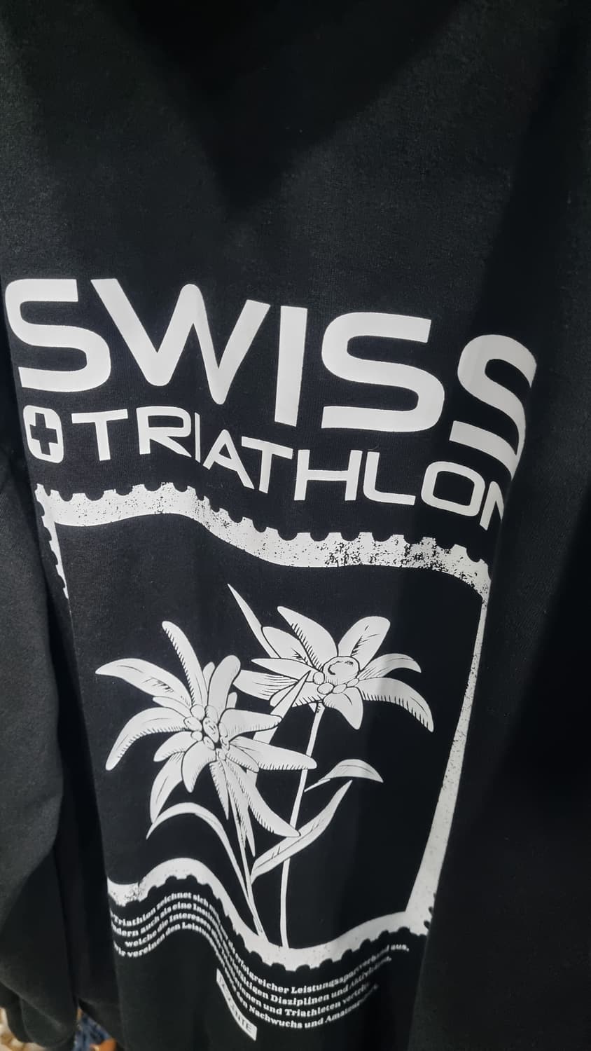 데상트 검정색 남성 110사이즈 후드집업 컨디션8/10 상품이미지3