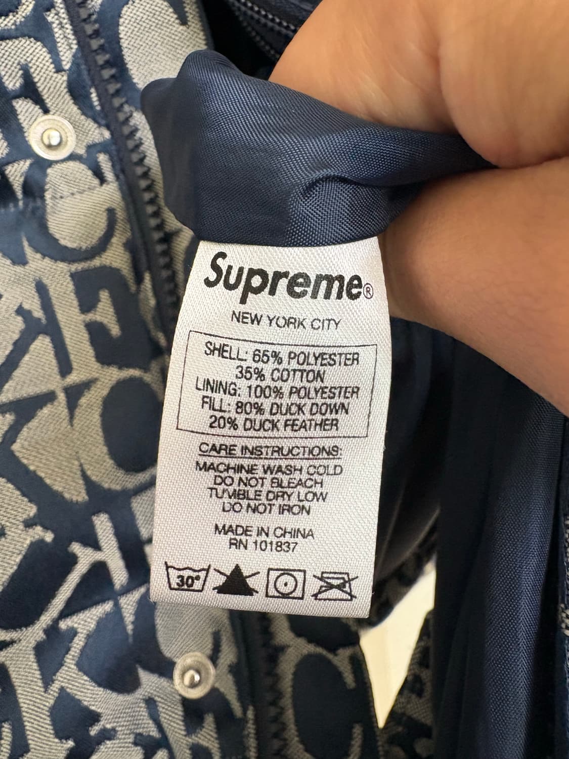[L] 슈프림 fuck 자카드 오리털 패딩 상품이미지4