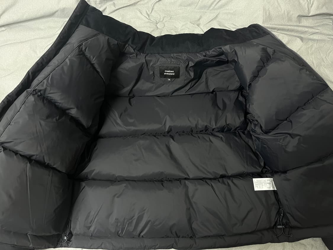 25FW 무신사스탠다드 미니멀 다운 숏 패딩 재킷 (다크그레이, 2XL) 상품이미지4