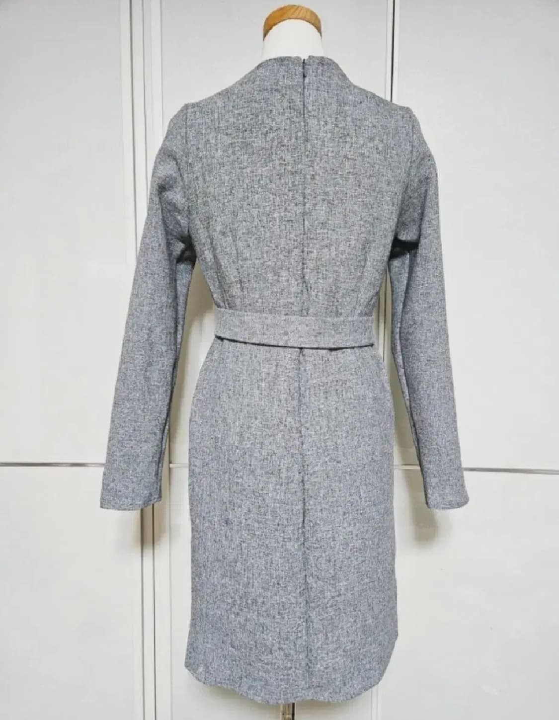 새상품) YAFEE 모직 더블버튼 정장 원피스 판매합니다 (벨트set) 상품이미지6