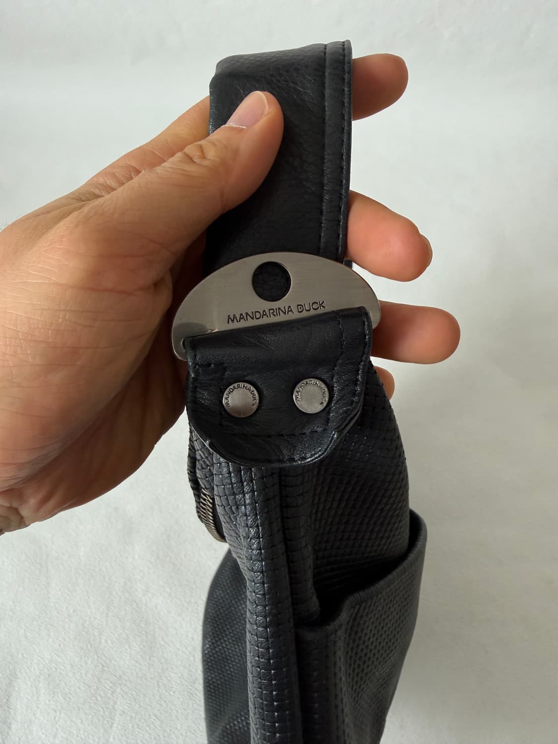 만다리나덕(Mandarina duck) 레더 숄더백 상품이미지5