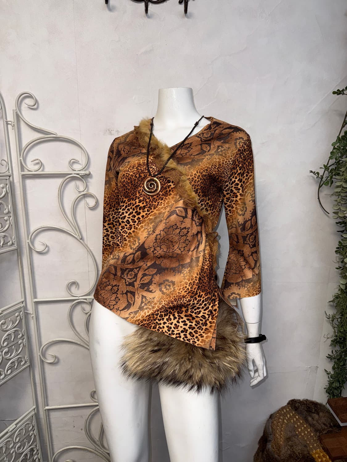 Brown oriental leopard fur trimming bl 상품이미지1