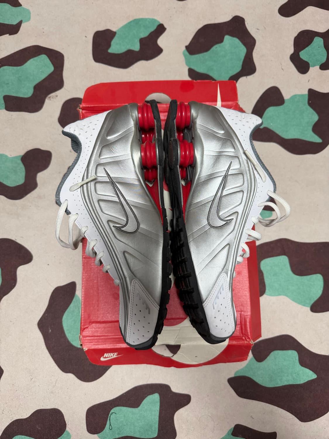 나이키 샥스 R4 상품이미지3