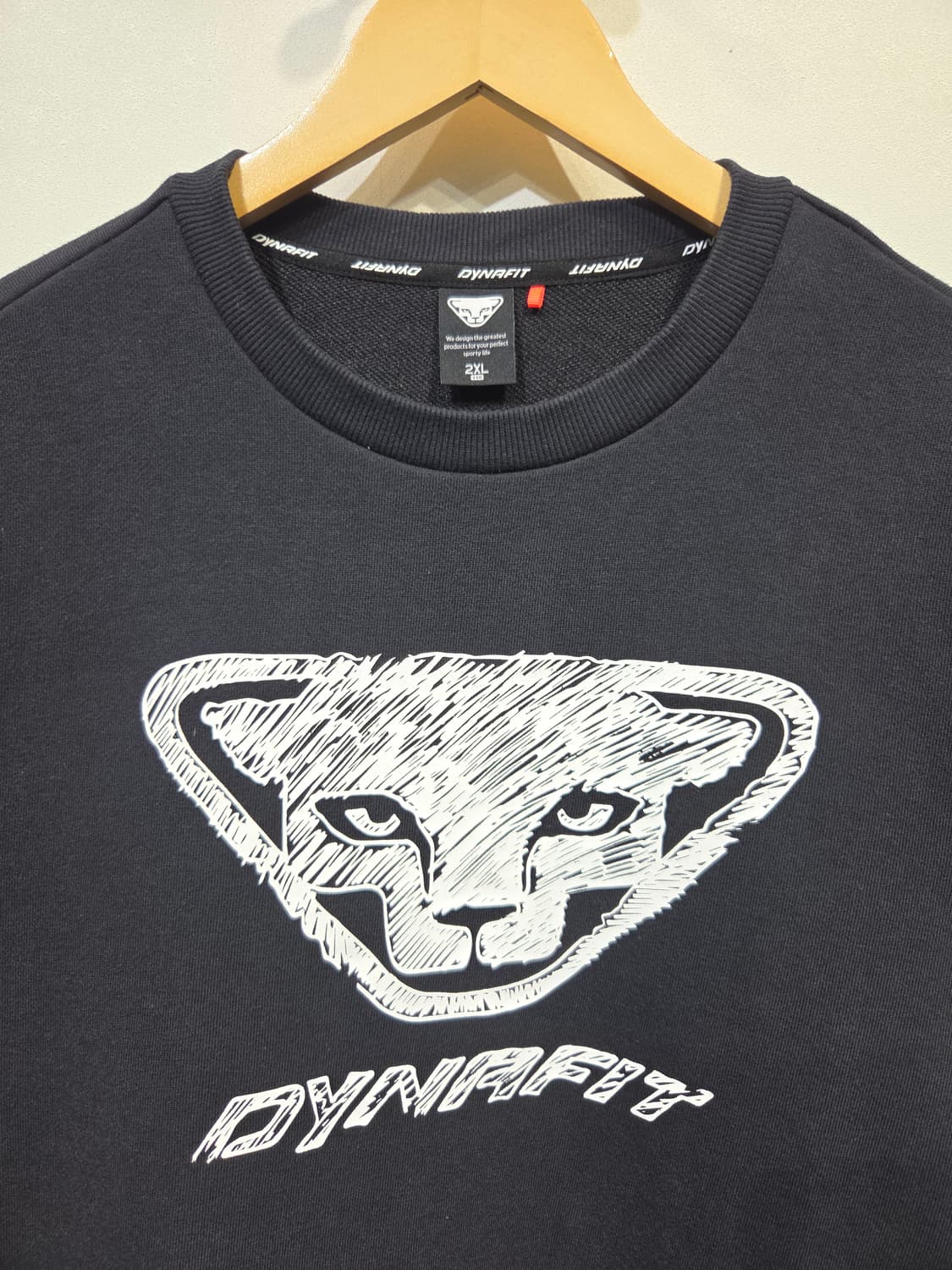 다이나핏 스노우 레오파드 빅로고 맨투맨 상품이미지3