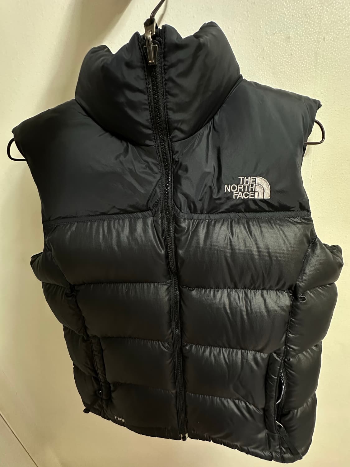 노스페이스 700 패딩 조끼 85 블랙 상품이미지1