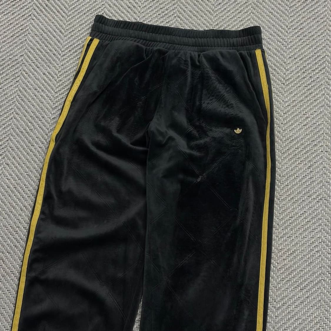 아디다스 벨벳 트레이닝팬츠 v1721 상품이미지3