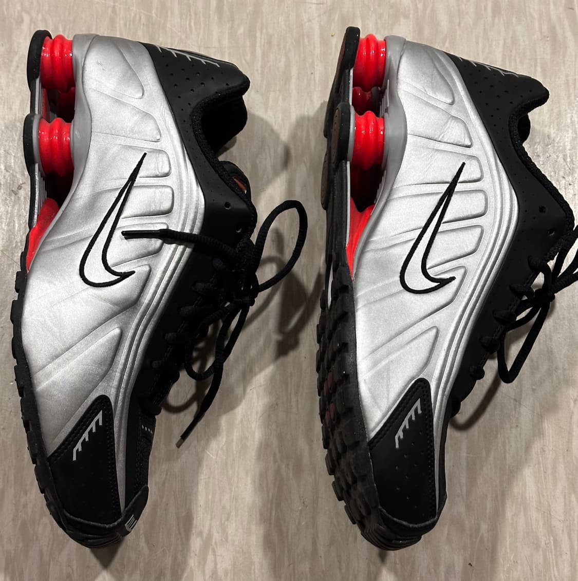 나이키 샥스 R4 레드 280 상품이미지4