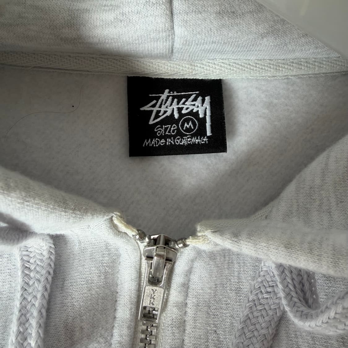 스투시 기본 로고 풀집업 후드티 상품이미지3