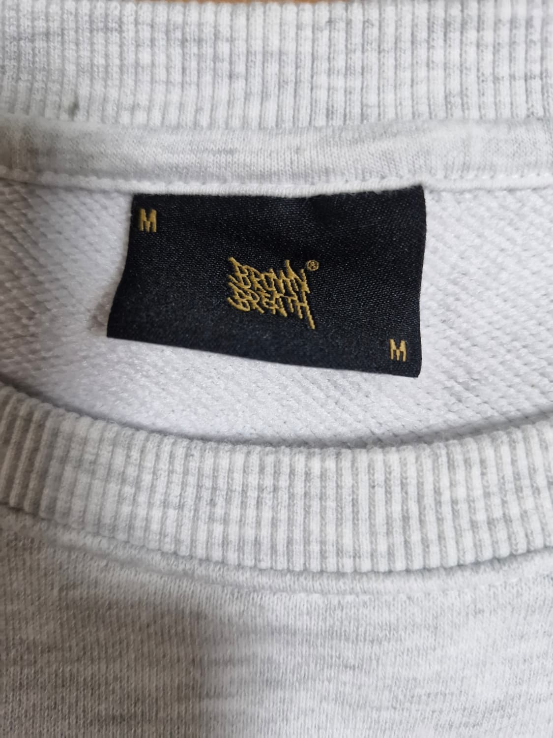 브라운브레스 캐릭터로고 맨투맨 오트밀 M 상품이미지3