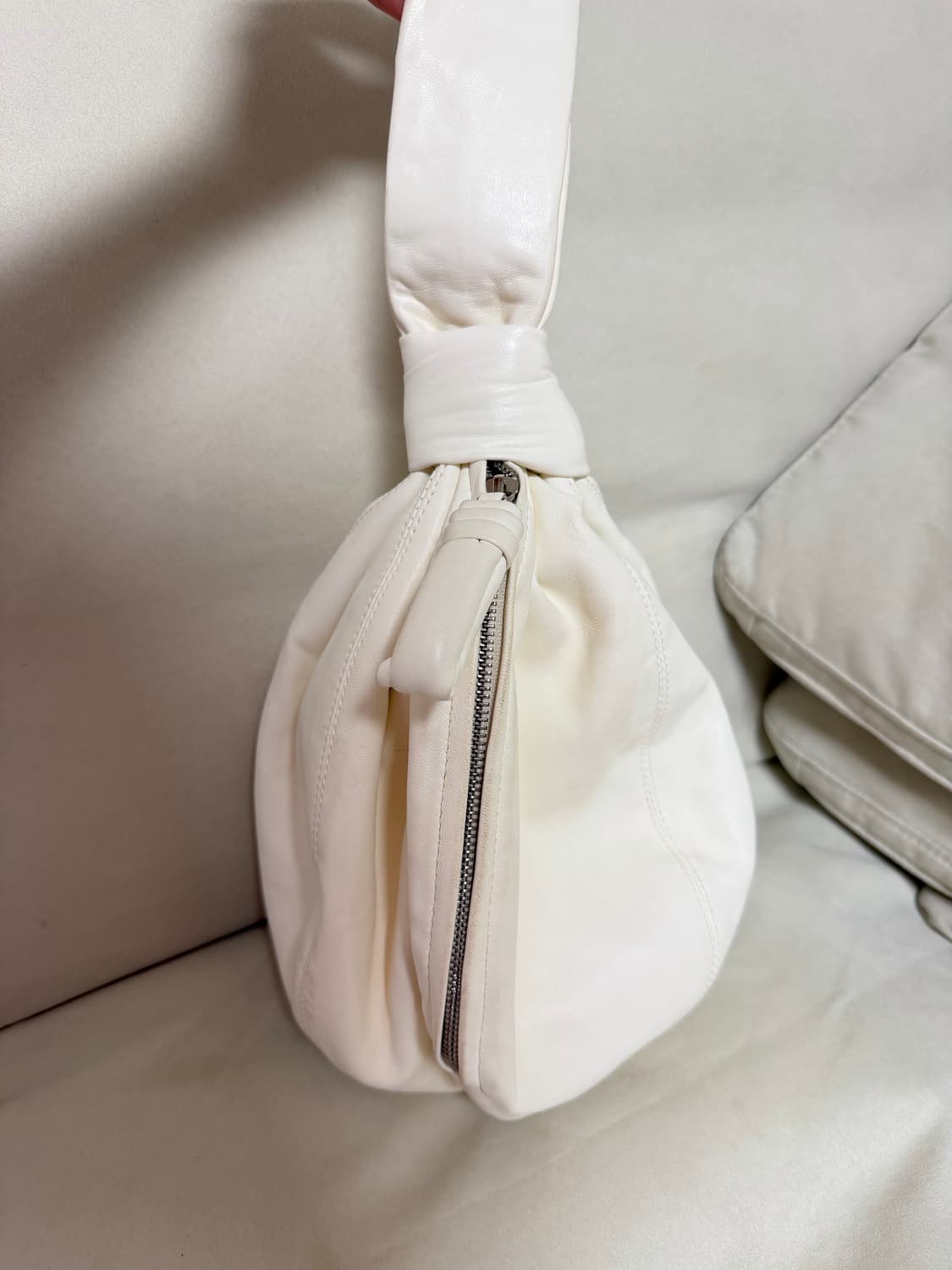 르메르 펄스 볼백 아이보리 상품이미지3