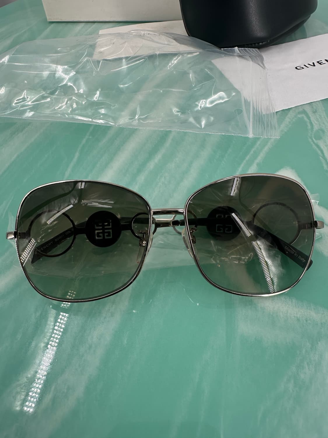 [정품 새상품 무료배송] 지방시 여성 선글라스 상품이미지2