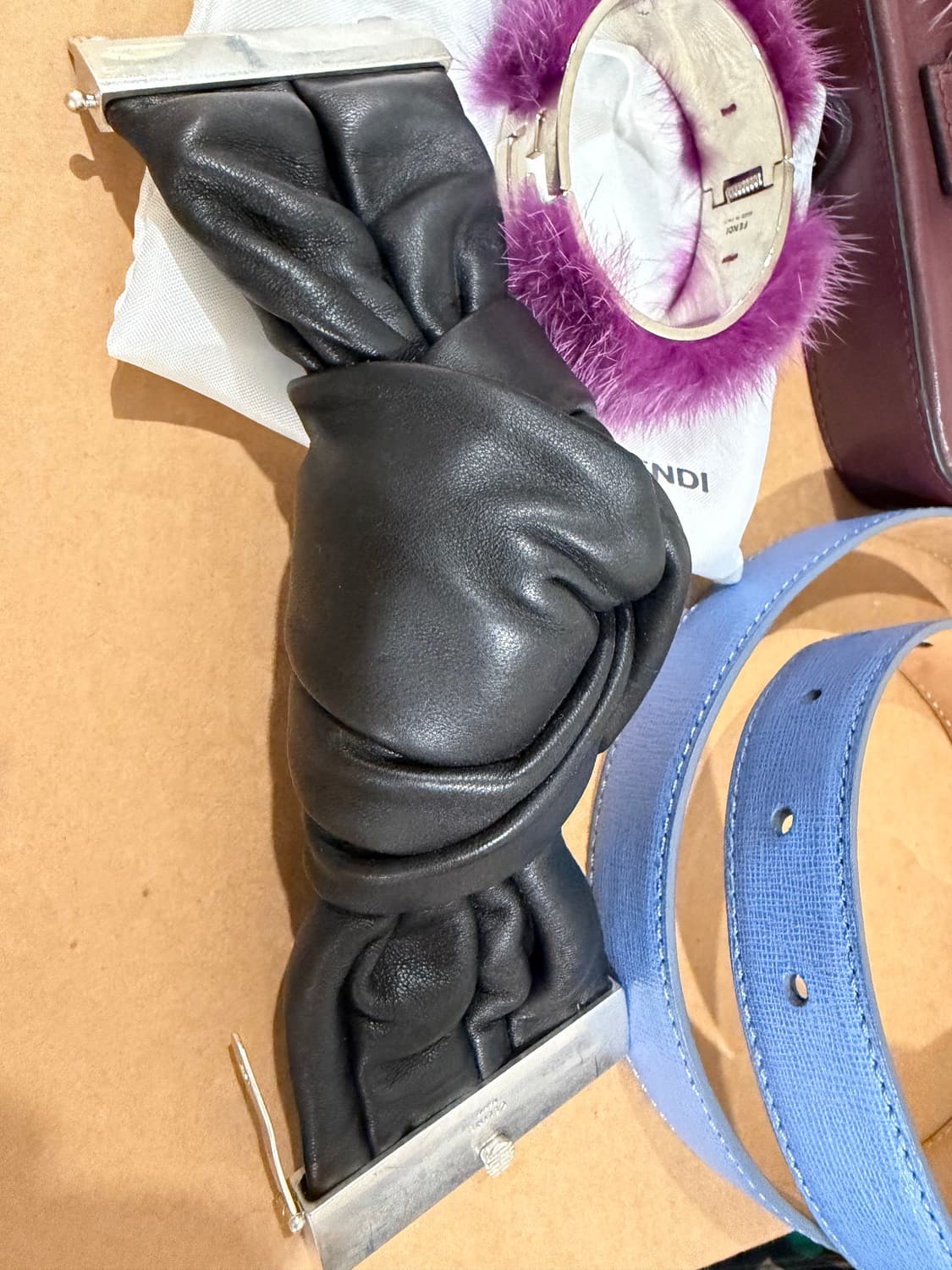 셀린느 celine 블랙 양가죽 매듭 팔찌 상품이미지1