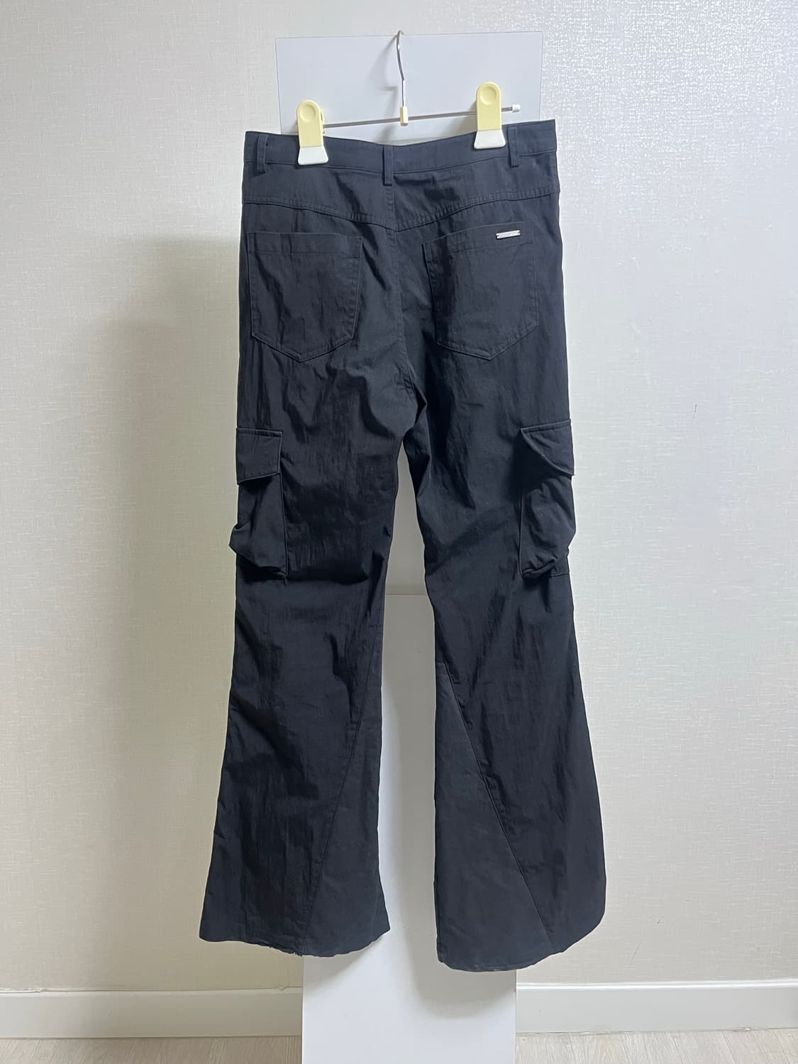 미세키서울 Pocket cargo bootscut pants BLACK 상품이미지5