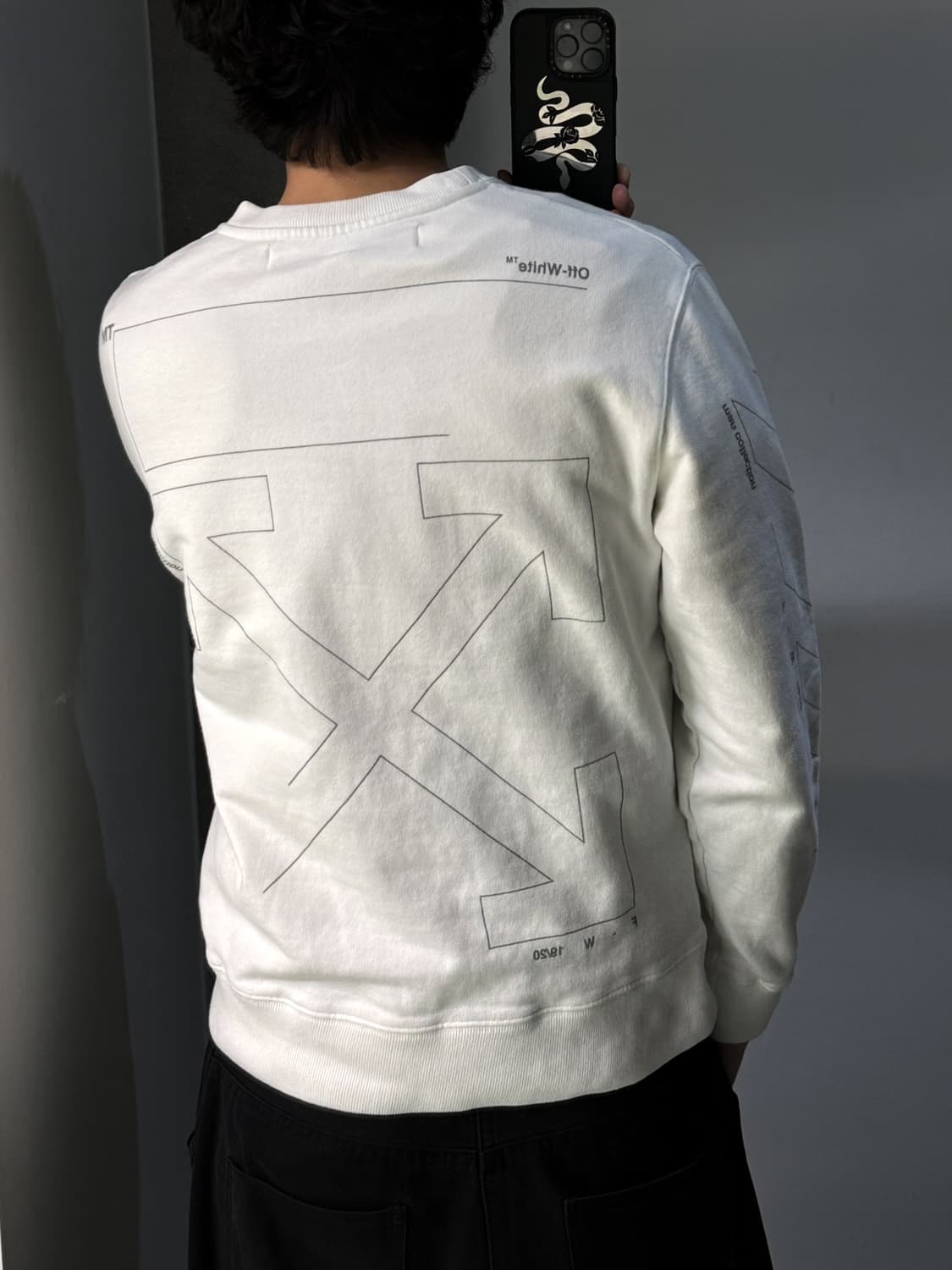 오프화이트 19FW 다이애그 언피니쉬드 크루 상품이미지1