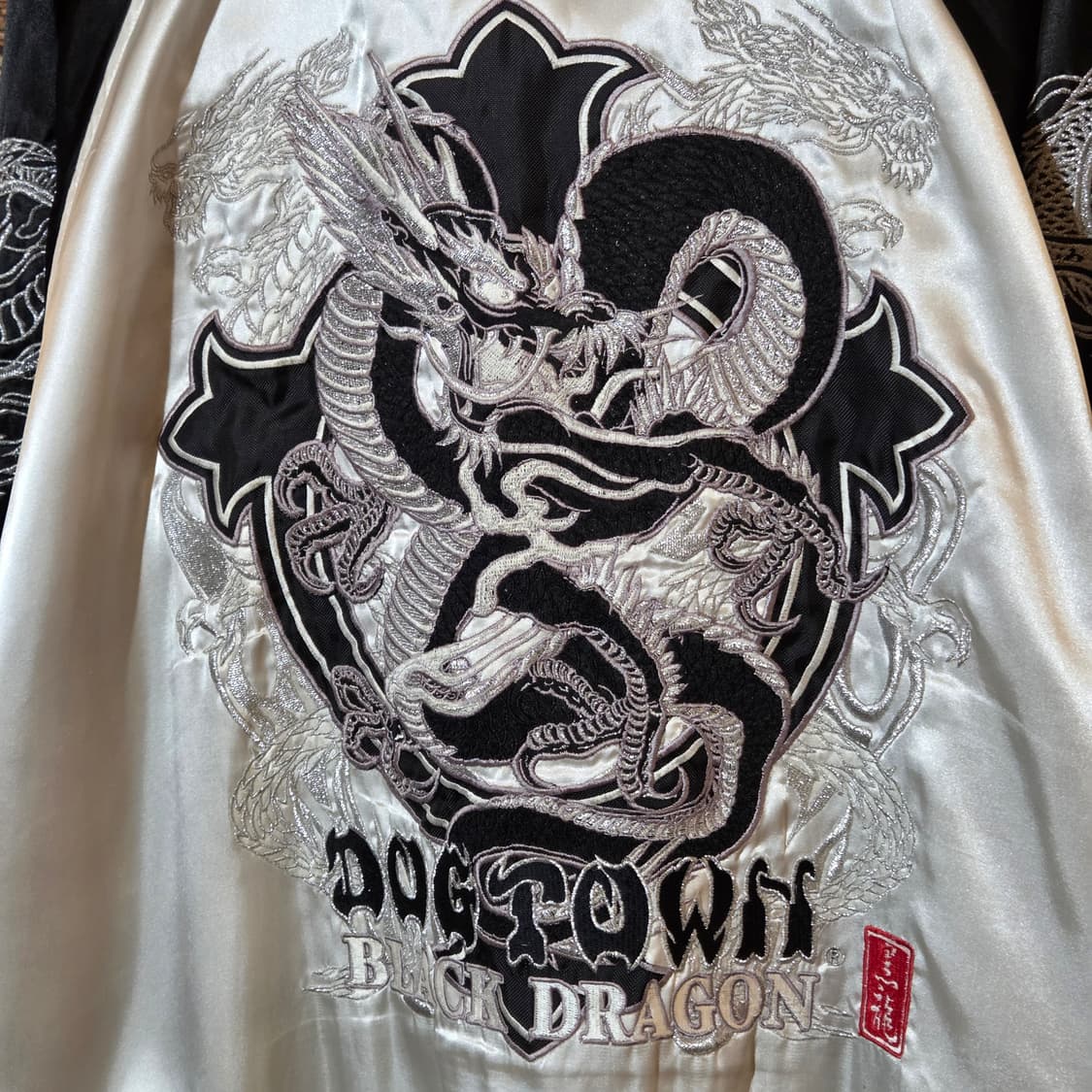 도그타운 90s 드래곤 자수 펑크 오리엔탈 오버핏 스카잔 상품이미지4