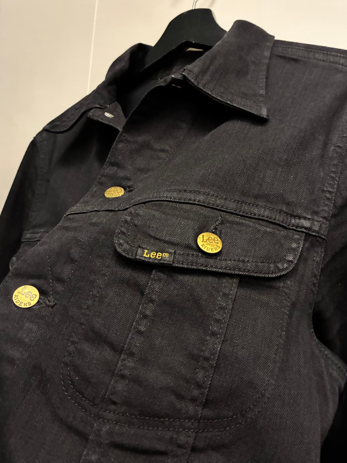 (M~L)LEE x 저널스탠다드 101J 데님 트러커자켓 블랙 상품이미지5