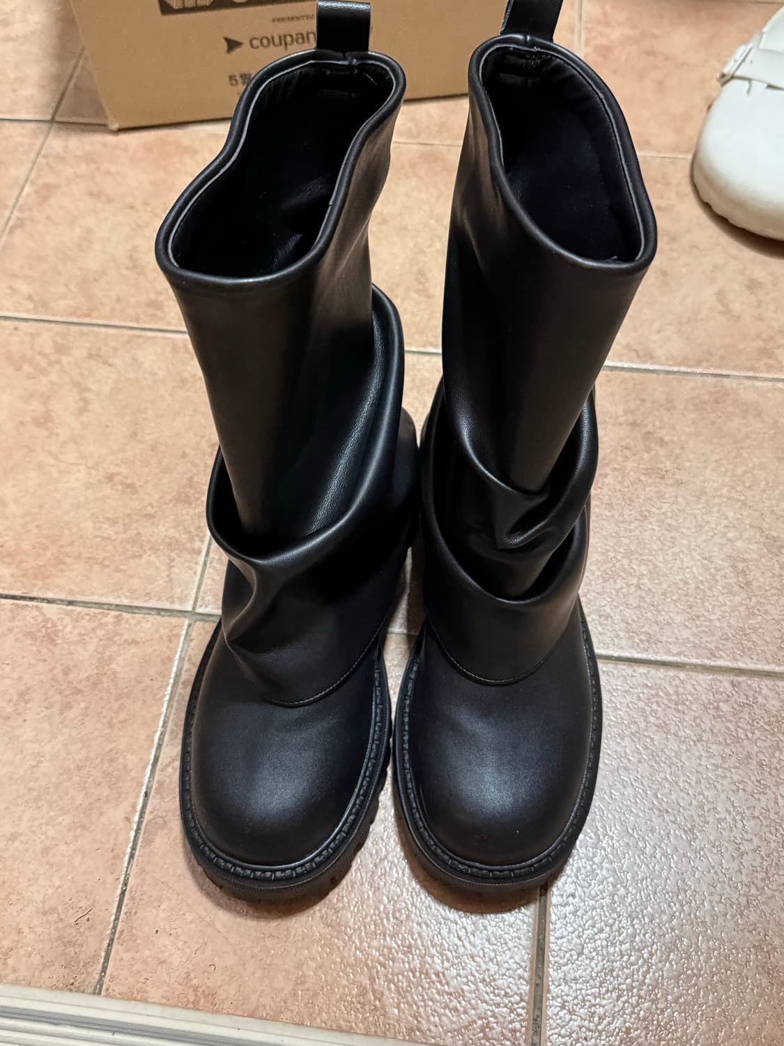 포른른 셔링 하프 부츠 블랙 상품이미지5