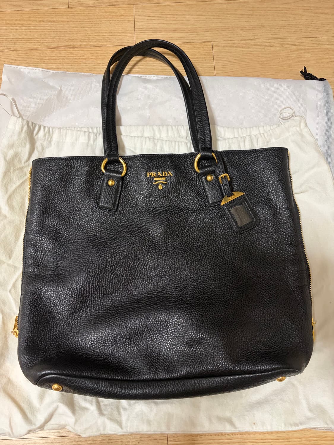 프라다 비텔로 다이노 사이드지퍼 숄더백 쇼퍼백  상품이미지1