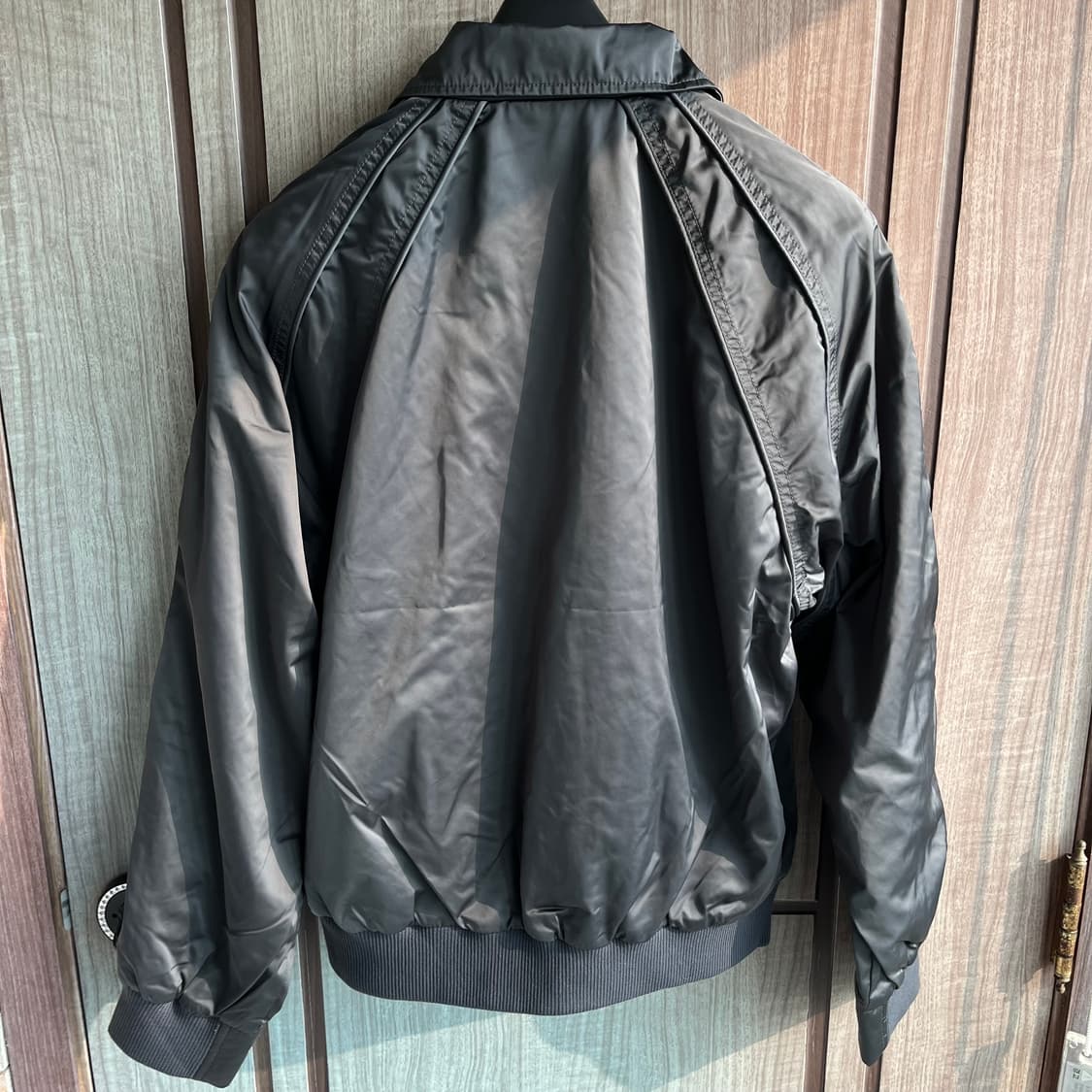 새상품(S)언어펙티드 바시티 자켓 차콜 상품이미지4