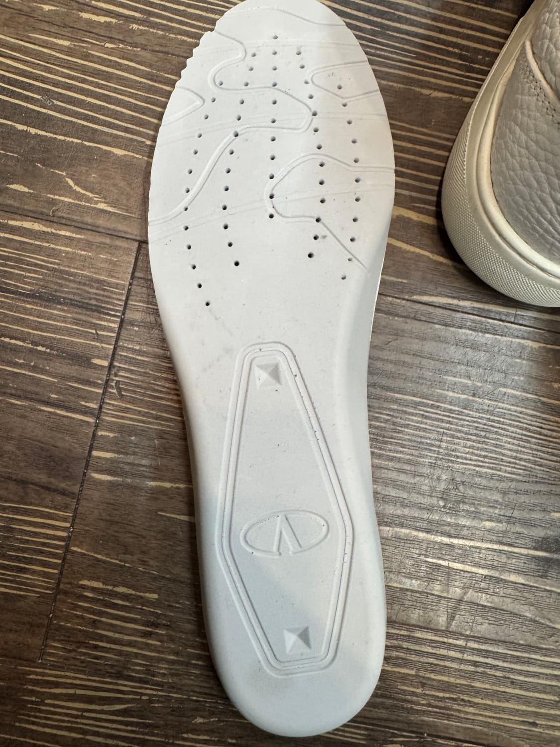 발렌티노 VLTN 로고 7-밴드 하이탑250-255 상품이미지9