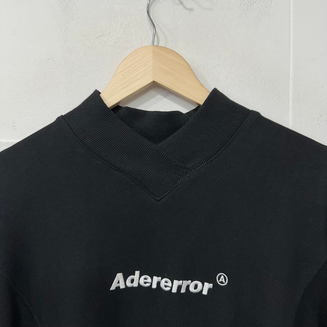 아더에러 스웻셔츠 상품이미지2